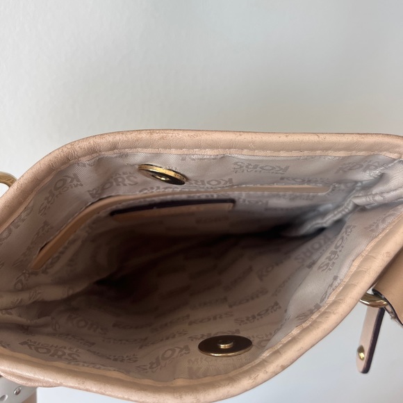 SOLD - MICHAEL KORS - Authentic Michael Kors Monogram Cross Body Bag in Vanilla - Picture 7 of 9